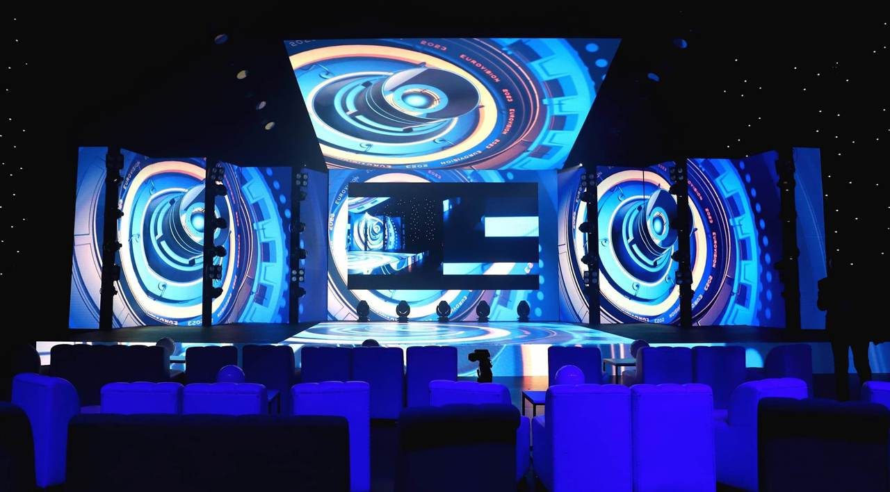Din culisele Eurovision // Cei zece finaliști au intrat în febra repetițiilor. Află cum va arăta diseară show-ul Din culisele Eurovision // Cei zece finaliști au intrat în febra repetițiilor. Află cum va arăta diseară show-ul