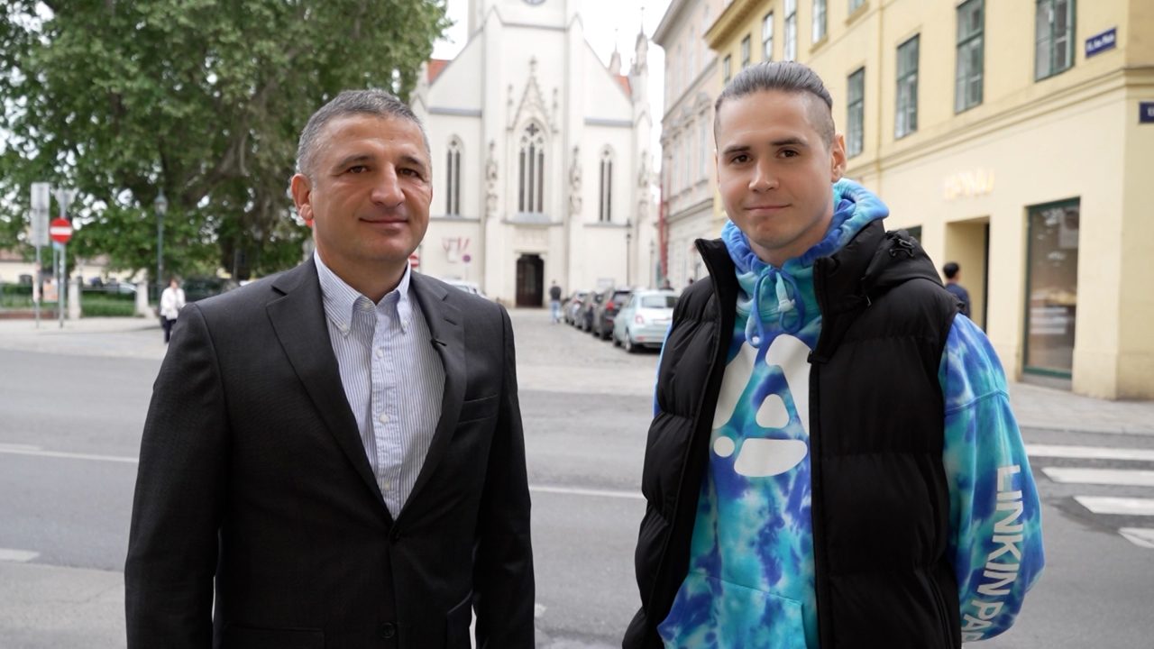 „Toată speranța este în cele trei minute magice”: Directorul TRM, Vlad Țurcanu, și Satoshi, întâlnire la Viena înainte de finala Eurovision