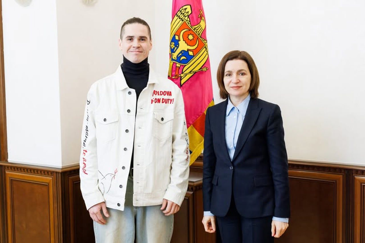 „Îi suntem alături și îi ținem pumnii”: Maia Sandu s-a întâlnit cu Satoshi înainte de plecarea acestuia la Eurovision 2026 „Îi suntem alături și îi ținem pumnii”: Maia Sandu s-a întâlnit cu Satoshi înainte de plecarea acestuia la Eurovision 2026